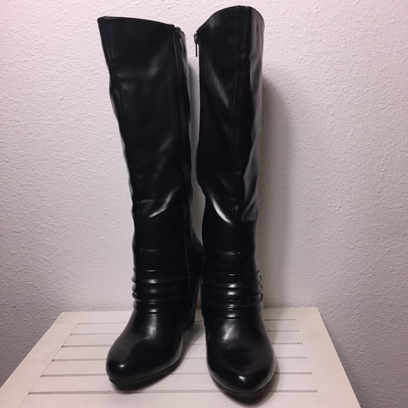 Bass High Heels Knee High Boots - Picture 3 of 16